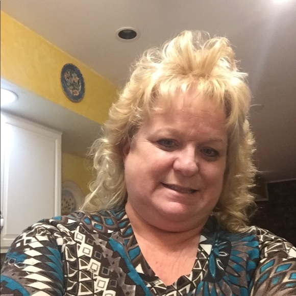 Diane Cole Posh Ambassador - Picture 1 of 1